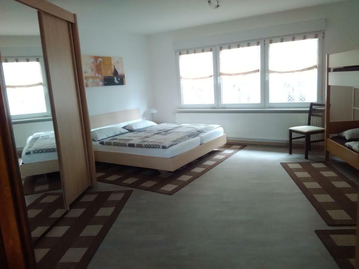 Ferienwohnung Menzel Gedern Esterno foto